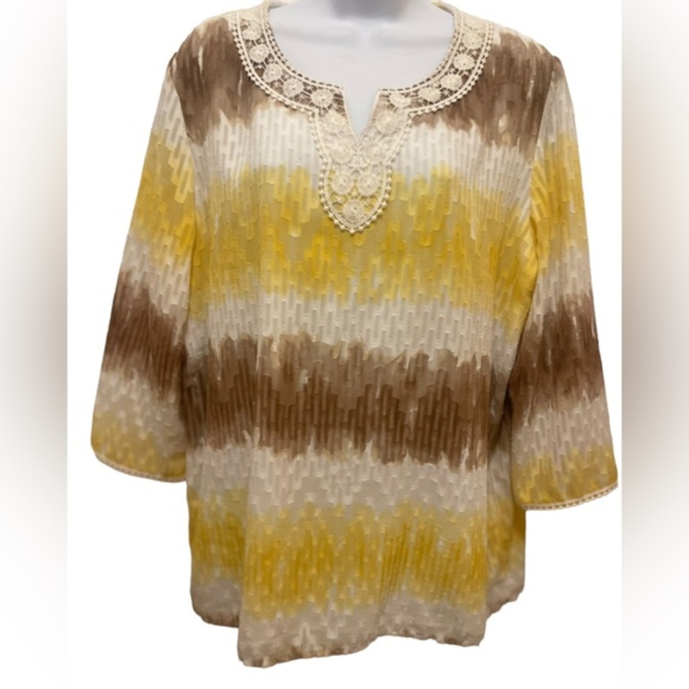 Alfred Dunner Flowy keyhole V-Neck, Ombre 3/4 sleeve Top. Size 16
